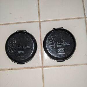 NYC Smooth Skin Compact in Black